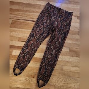 Boston Proper Stirrup Pants EUC sz Medium 10/12 Womens